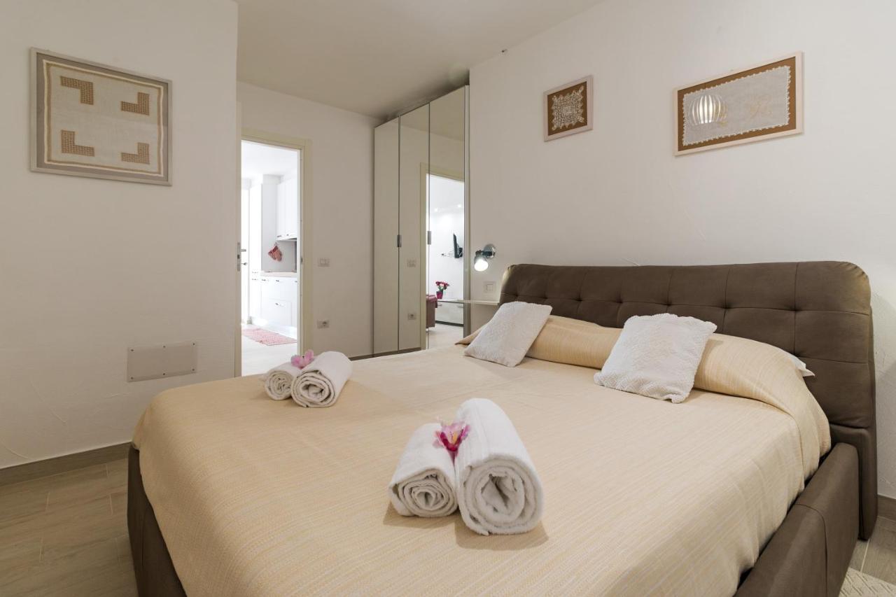 Purple Flower Suite Apartment Cala Gonone Exteriér fotografie