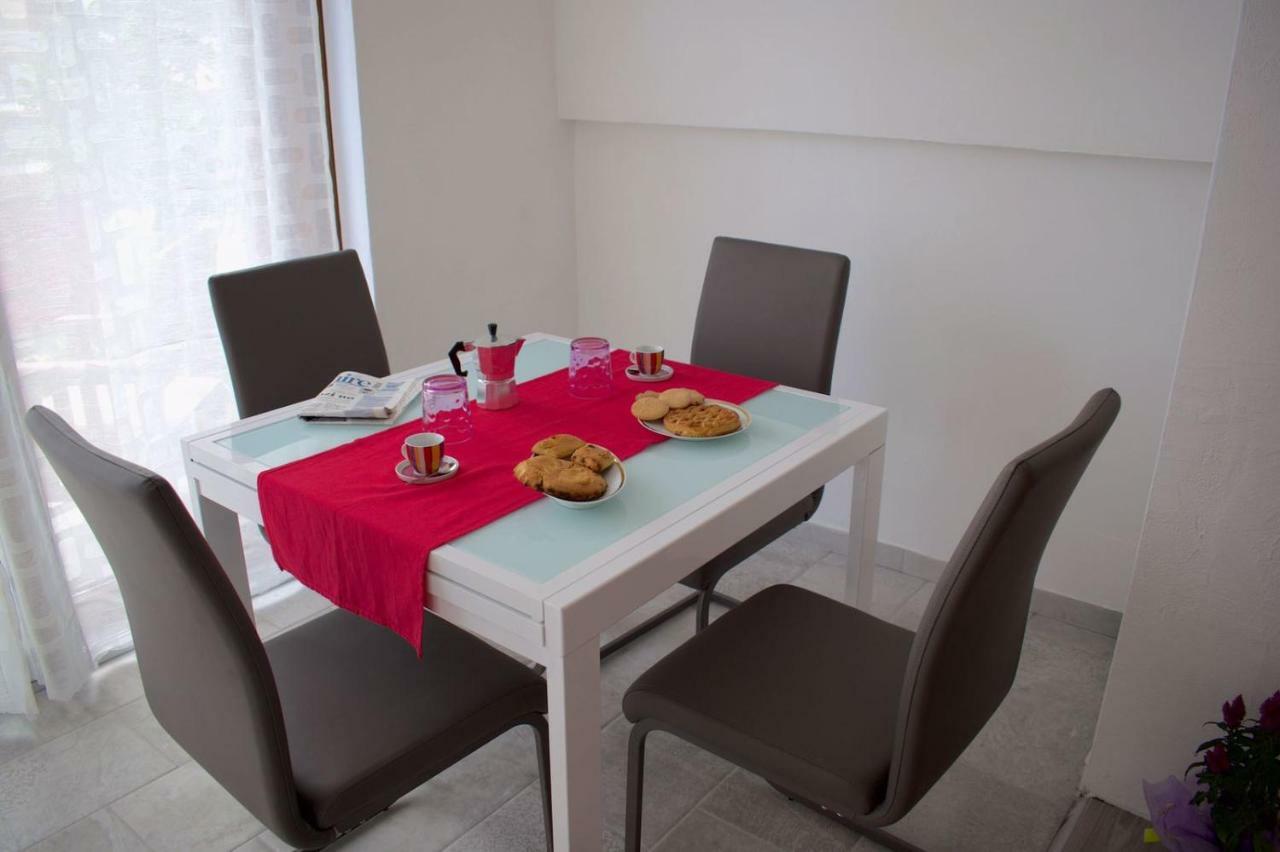 Purple Flower Suite Apartment Cala Gonone Exteriér fotografie